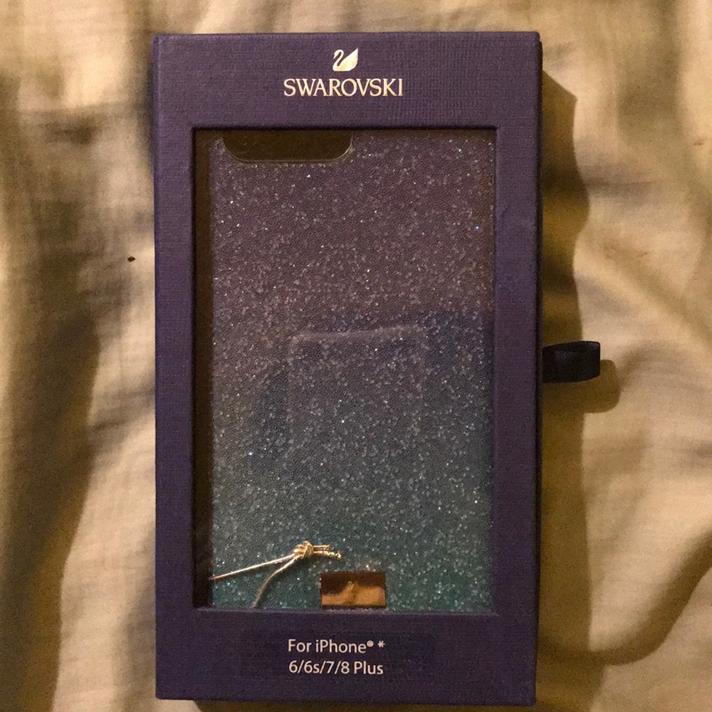 Swarovski iPhone 7/8 plus case in blue and green!!